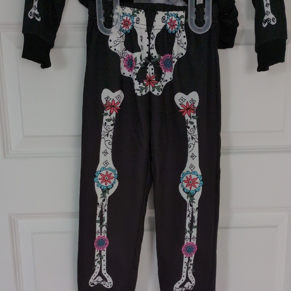 Matching Skeleton Set - Picture 4 of 5